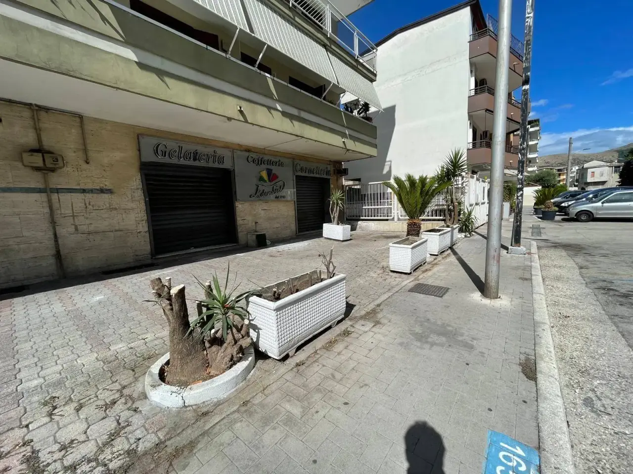 Negozio in Via Salvo d'Acquisto 27, Caserta, {3} - Foto 1