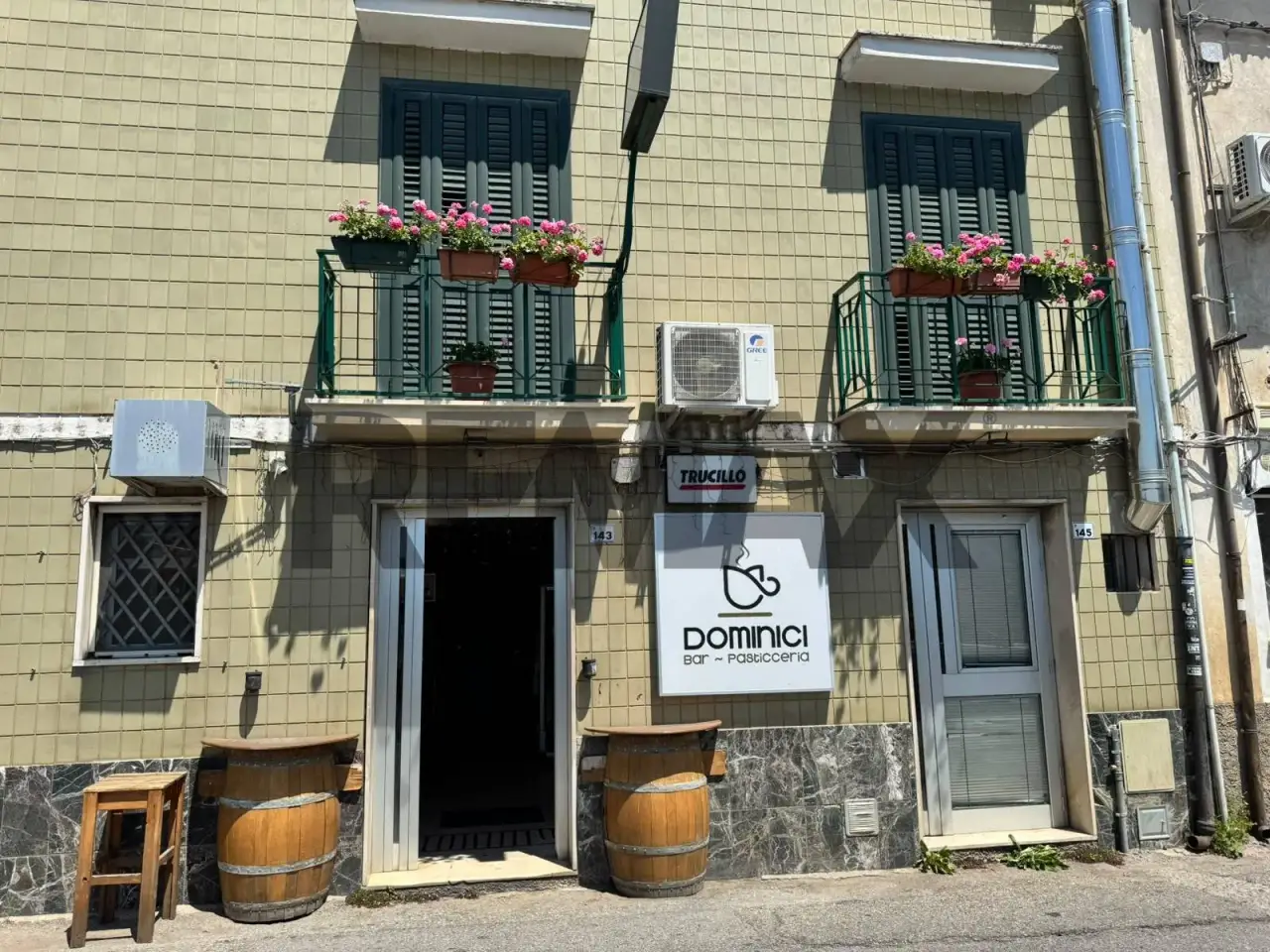 Negozio in Corso dei Bruzi 74 - 76, Cosenza, {3} - Foto 1