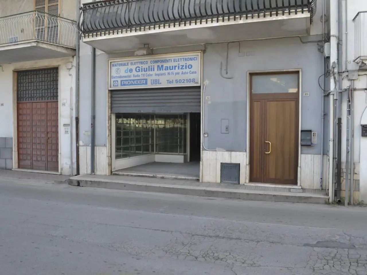 Negozio in Via degli Ausoni 22, Fondi, {3} - Foto 2