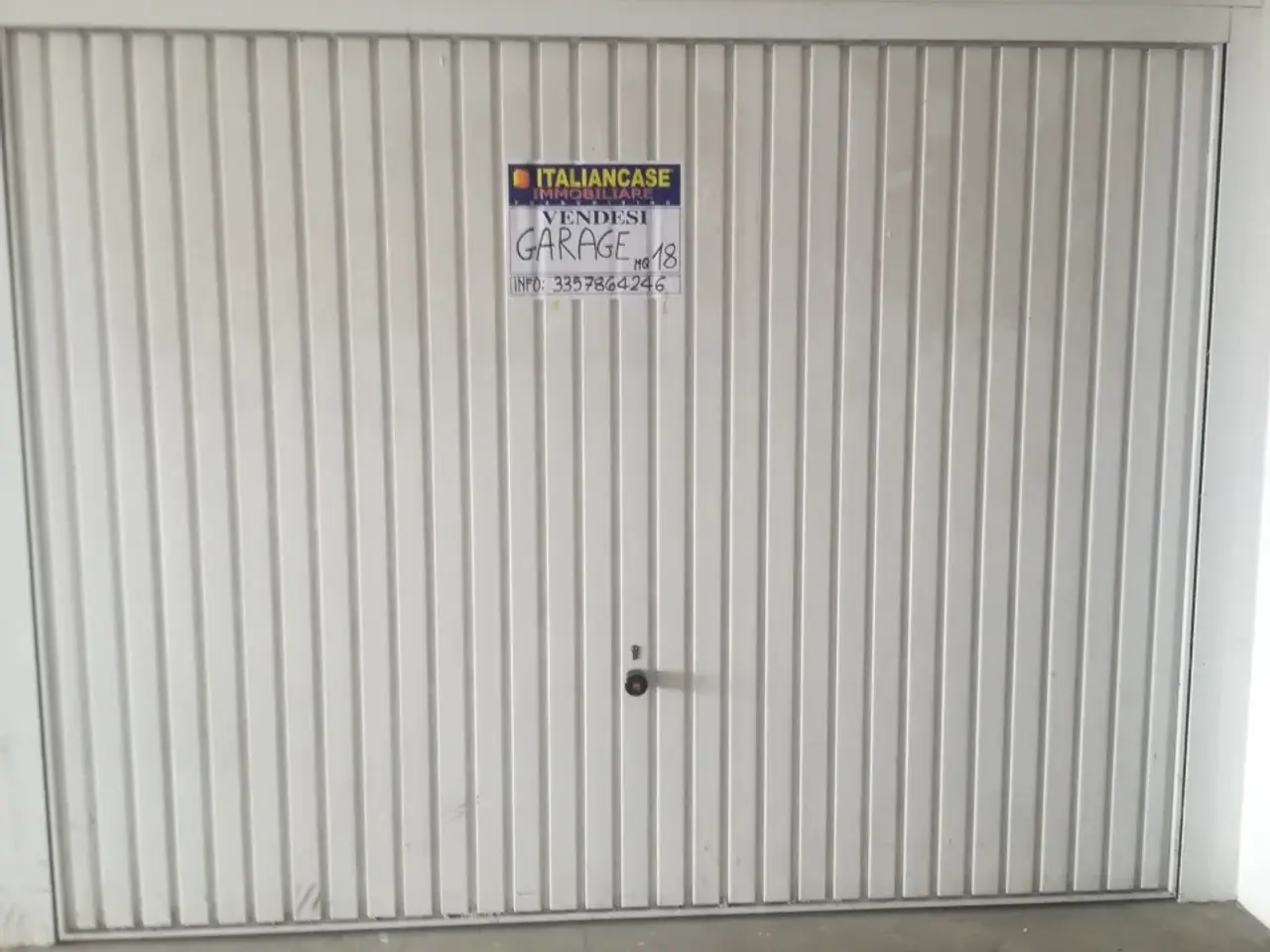 Parcheggio chiuso in , Citta' Sant'Angelo, {3} - Foto 2
