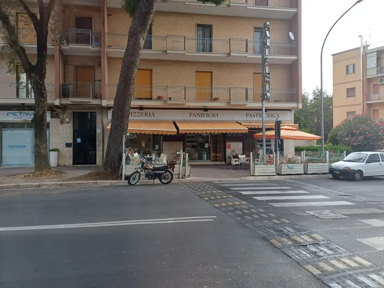 Esercizio commerciale in Via Dante 72, Matera, {3} - Foto 1