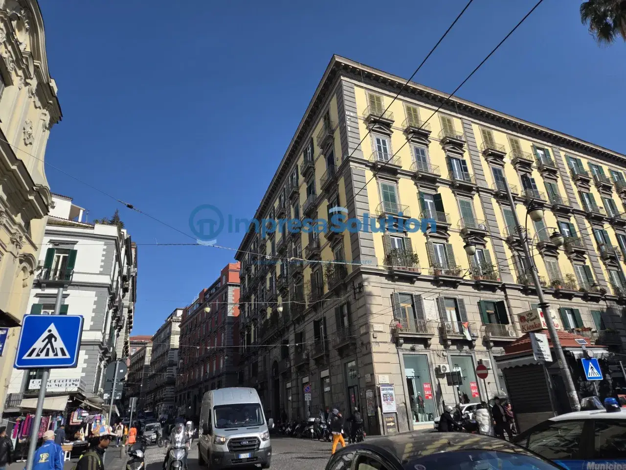 Negozio in Via Pessina, Napoli, {3} - Foto 1