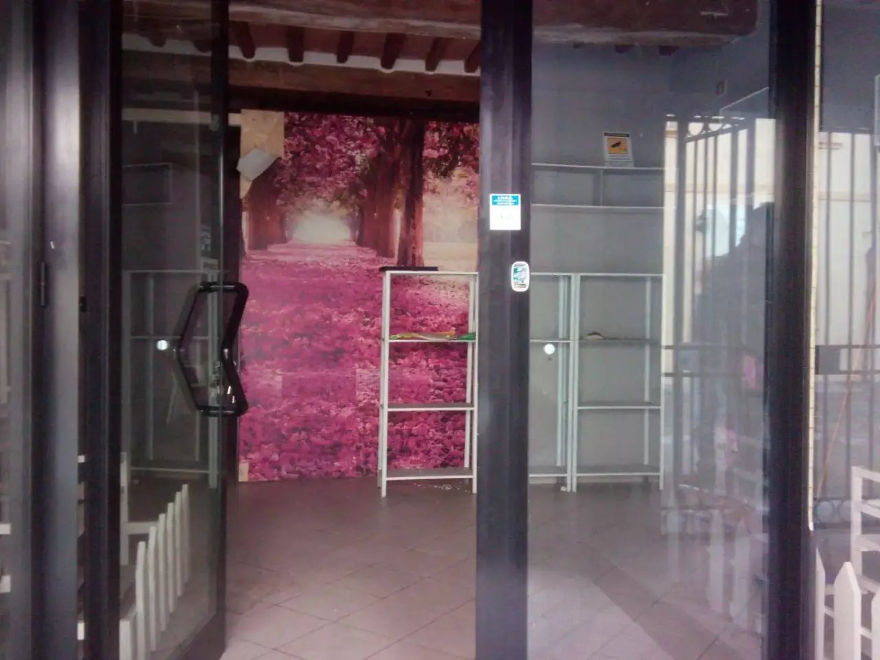 Negozio in Corso Giacomo Matteotti, Ponsacco, {3} - Foto 1