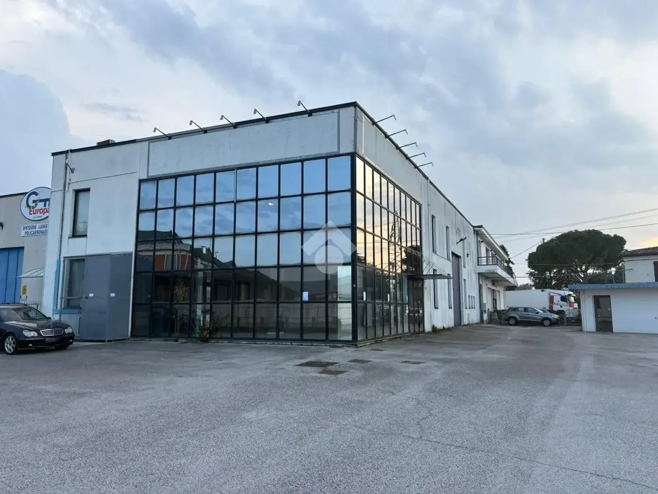Capannone in Via Bertozzi 40, Santarcangelo Di Romagna, {3} - Foto 1