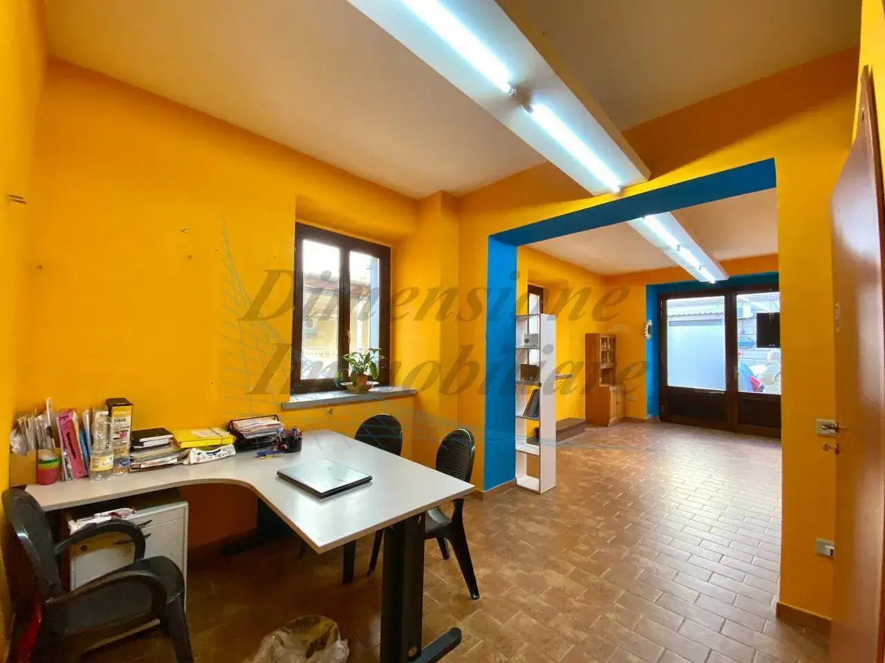 Negozio in Piazza Giosuè Carducci, Rosignano Marittimo, {3} - Foto 1