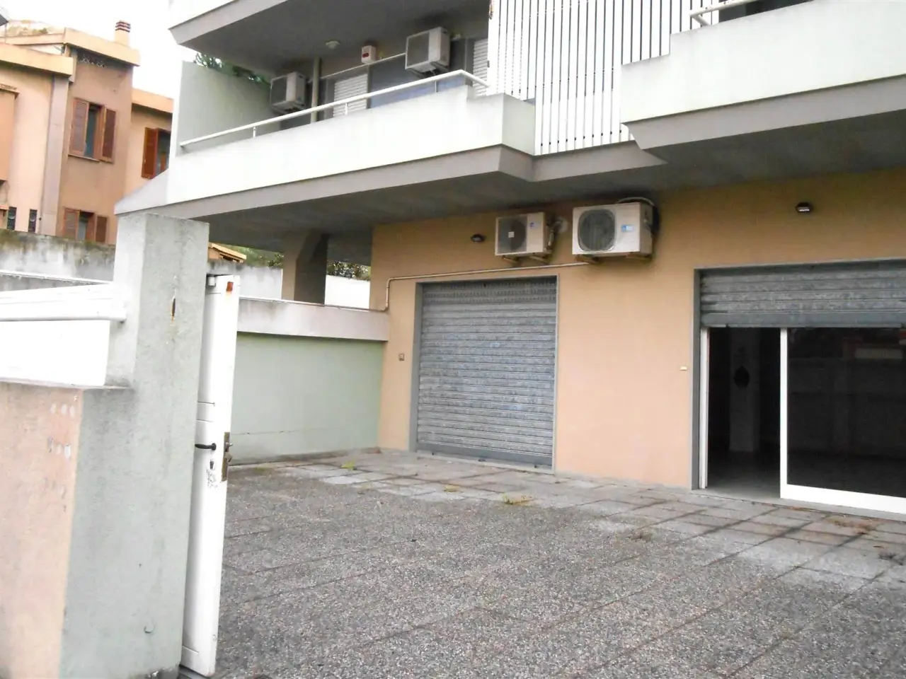 Negozio in Via Sant'Andrea, Cagliari, {3} - Foto 2