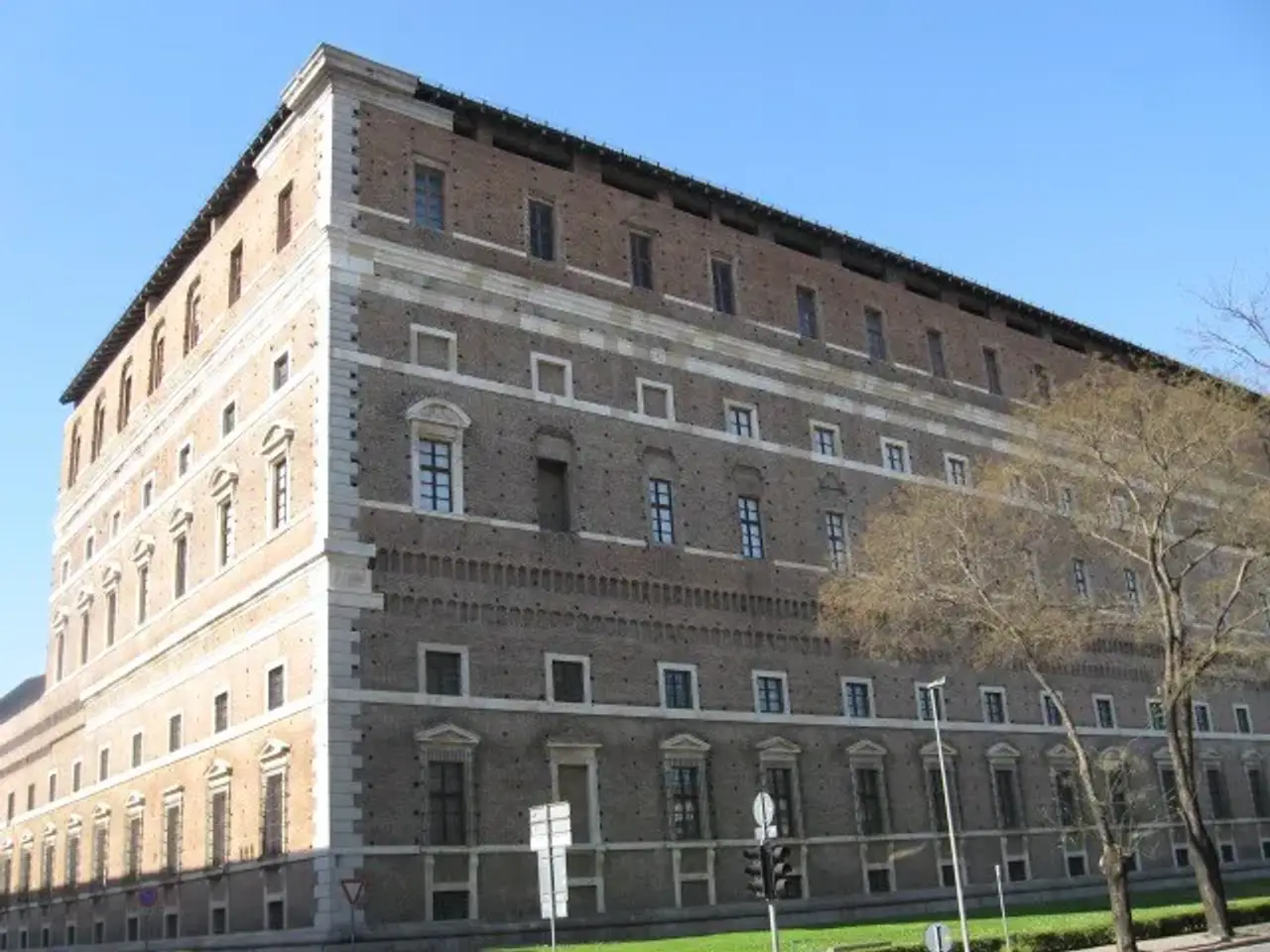 Albergo in Via Genocchi 27, Piacenza, Piacenza, {3} - Foto 1