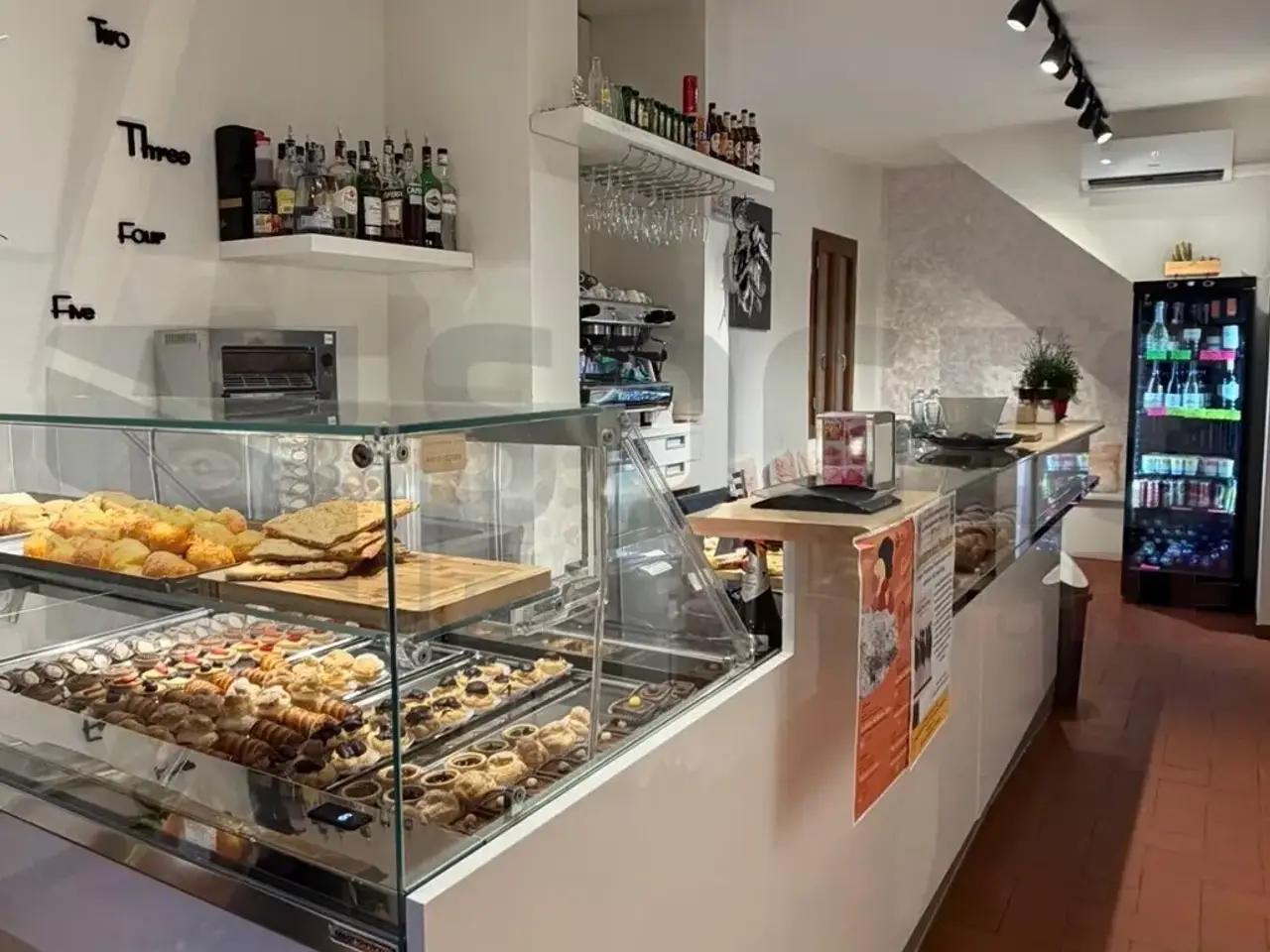 Locale commerciale in Via Ponte di Sasso, Cavriglia, {3} - Foto 1