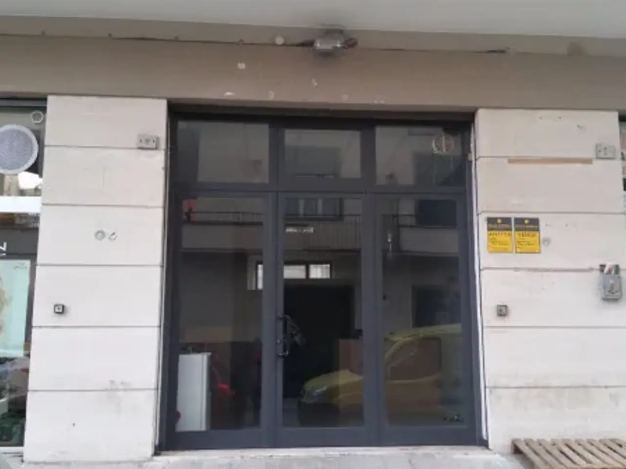 Negozio in Via Pasubio, Viterbo, {3} - Foto 1