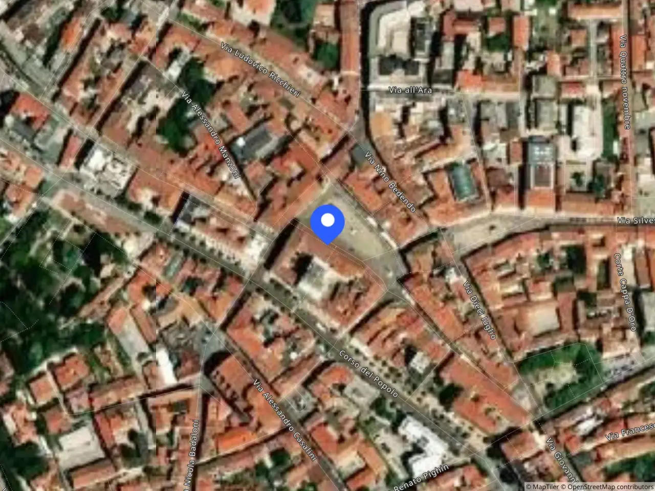 Negozio in Piazza Vittorio Emanuele II 41 E Galleria Bernardino da Feltre 41, Rovigo, {3} - Foto 2