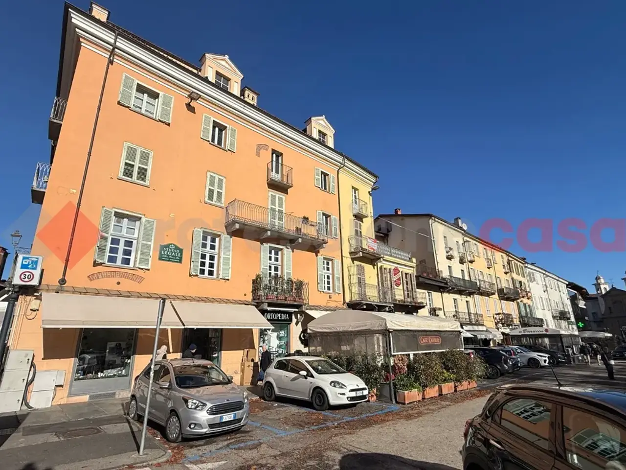 Palazzina commerciale in Via Savoia 49, Pinerolo, {3} - Foto 2