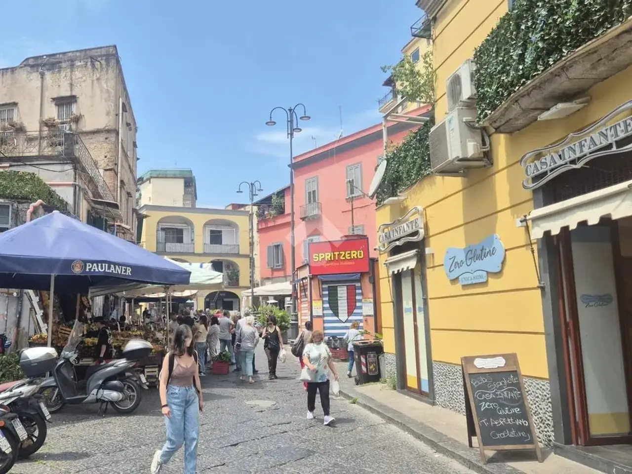 Negozio in Largo Antignano 14, Napoli, {3} - Foto 1