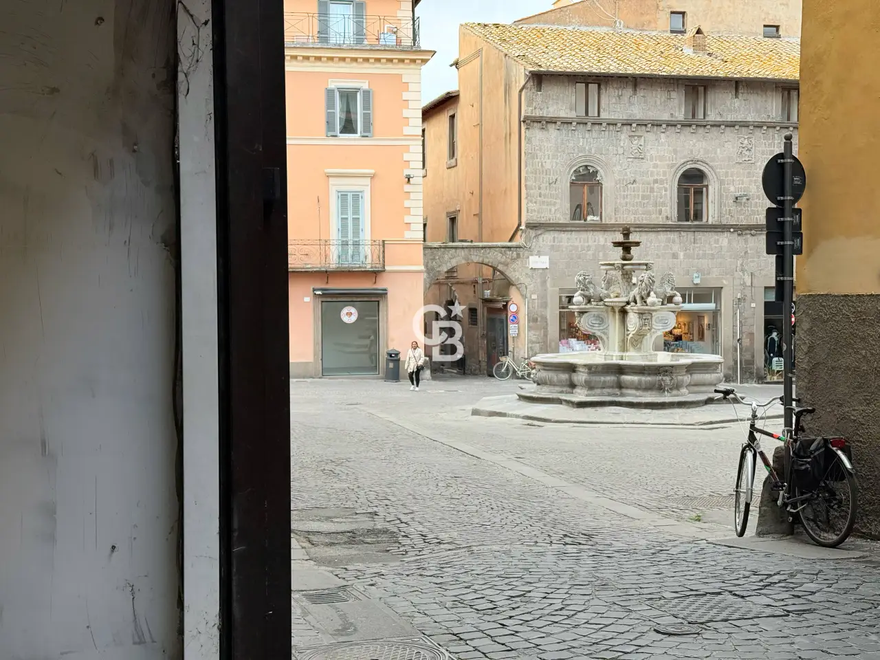 Negozio in Via Orologio Vecchio 3, Viterbo, {3} - Foto 1