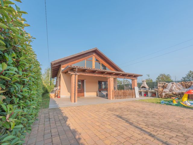 Single-family villa in Frazione Quarto Superiore, Asti - Photo 1