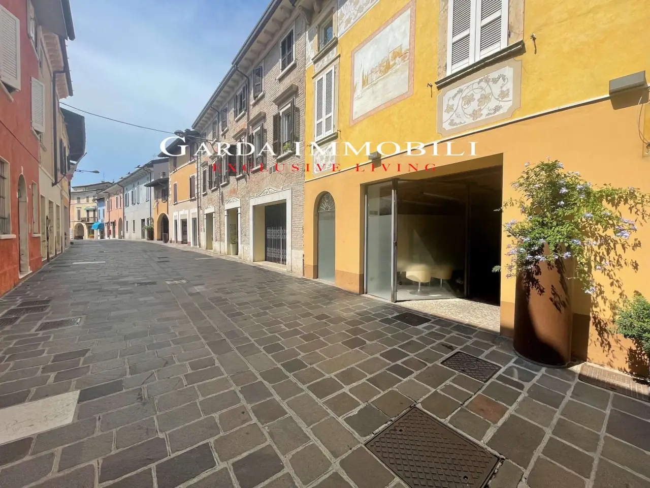 Negozio in Via Giuseppe di Vittorio, 89, Desenzano Del Garda, {3} - Foto 2