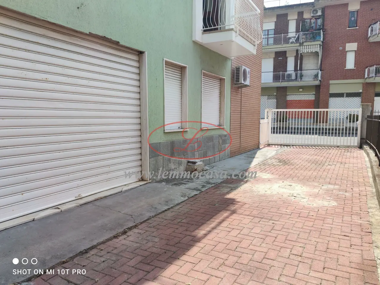 Parcheggio chiuso in Via Mario Capocaccia, Diano Marina, {3} - Foto 2