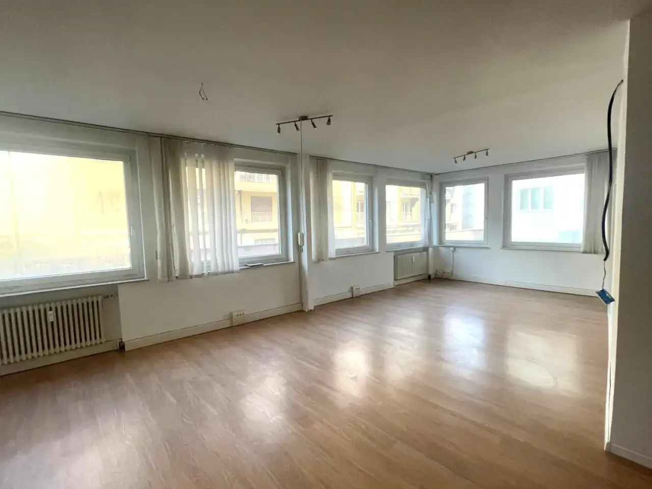 Ufficio in Via Cesare Battisti - Cesare-Battisti-StraßE, Bolzano, {3} - Foto 1