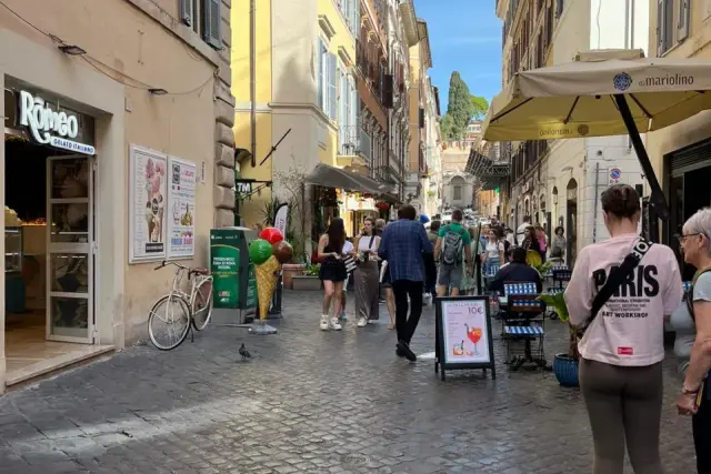 Magazzino in Via della Croce, Roma - Foto 1