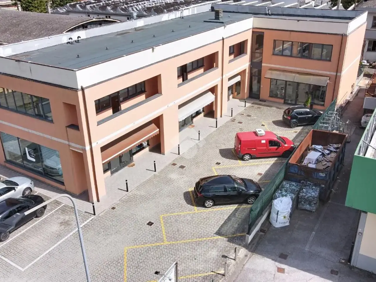 Palazzina commerciale in Via Giuseppe Garibaldi 108, Calcinaia, {3} - Foto 2