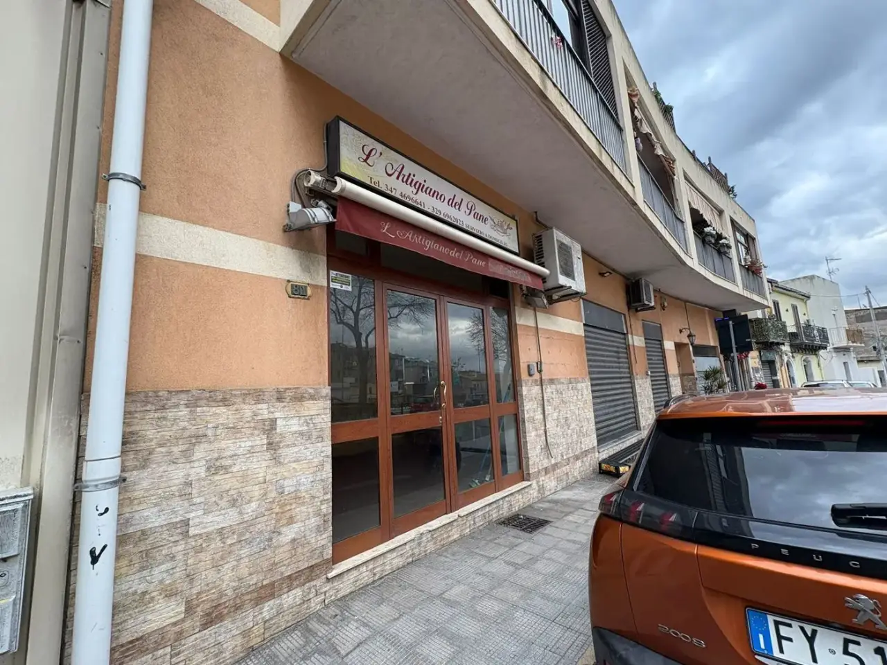 Negozio in Via Comunale Camaro 81, Messina, {3} - Foto 1