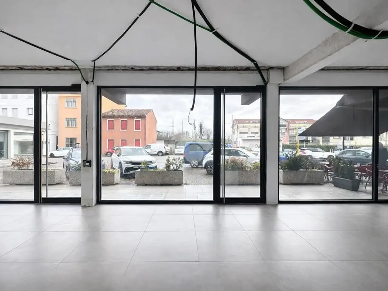 Negozio in Via Borgo Padova 55, Castelfranco Veneto, {3} - Foto 1