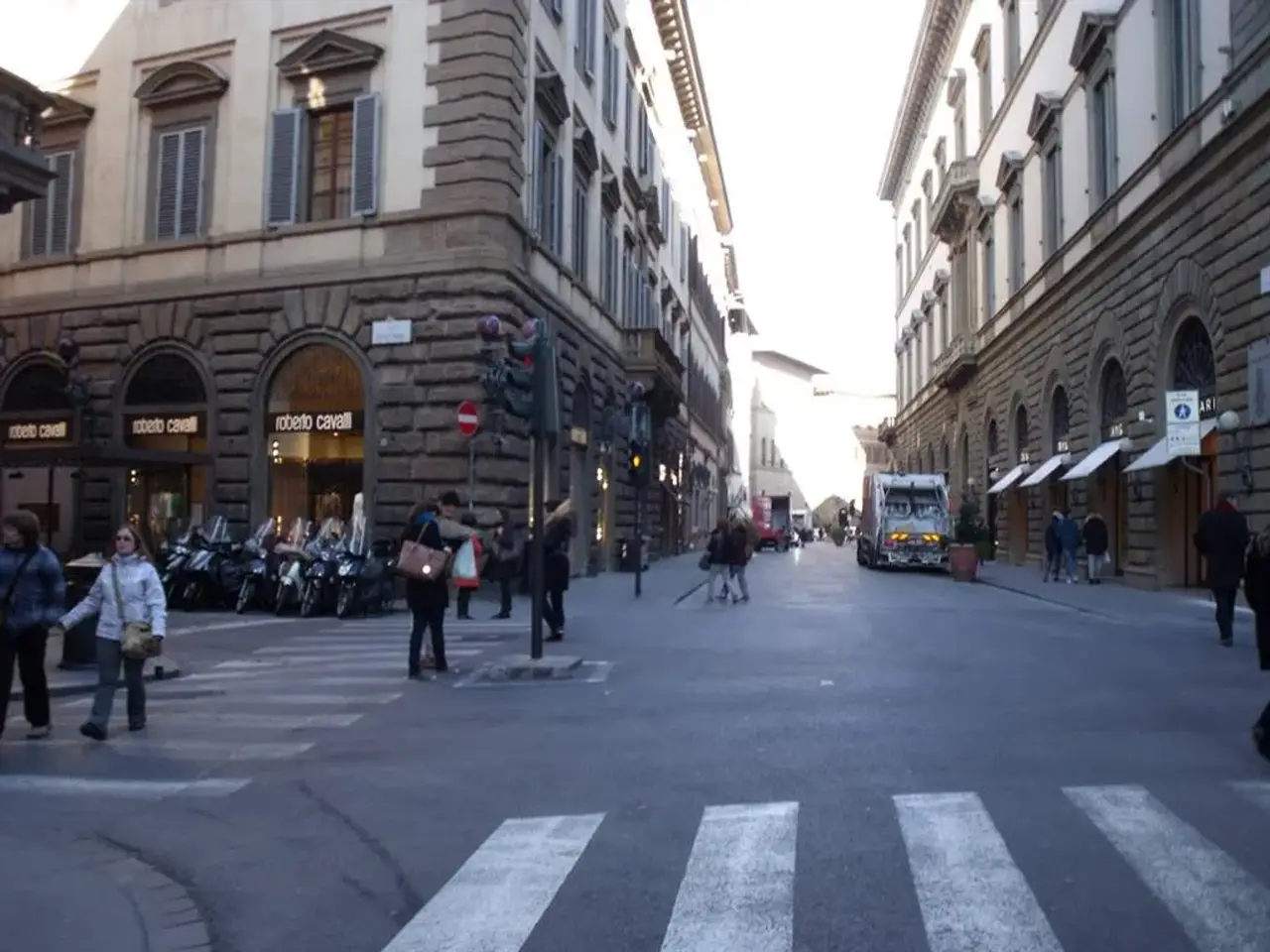 Negozio in Via dè Tornabuoni, Firenze, {3} - Foto 2