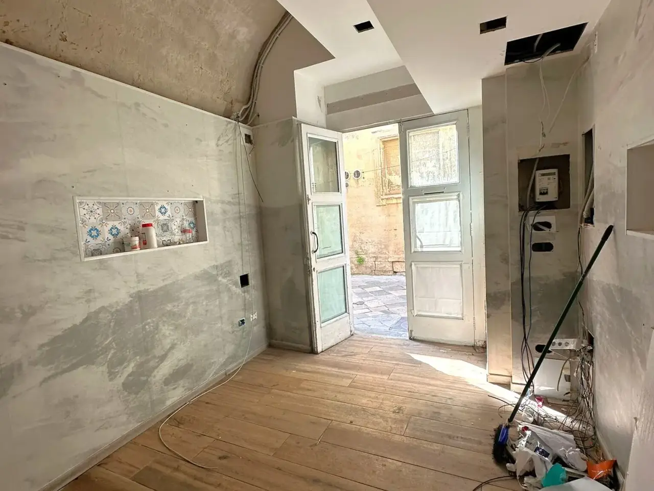 Negozio in Via Marco Basseo 34, Lecce, {3} - Foto 2