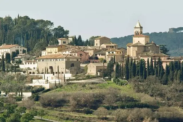 Terreno edificabile in Piazza Carlo Alberto dalla Chiesa, Corciano - Foto 1