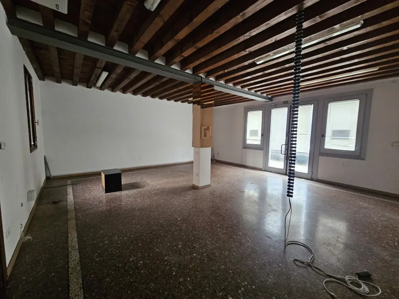 Ufficio in , Este, {3} - Foto 2