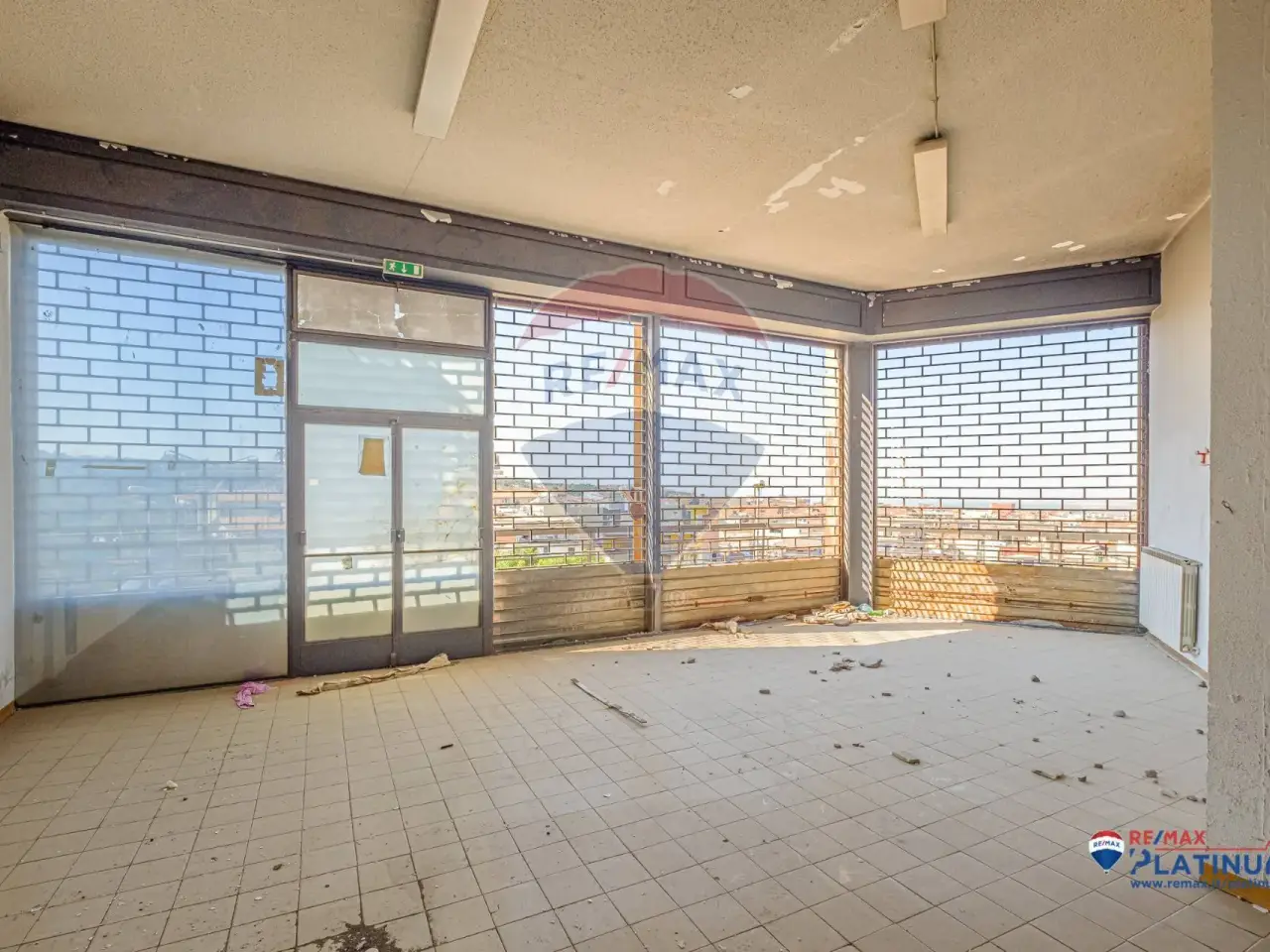 Negozio in Vittorio Emanuele 424, Paterno', {3} - Foto 1