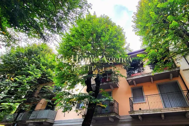 2-room flat in Viale Lombardia 30, Merate - Photo 1