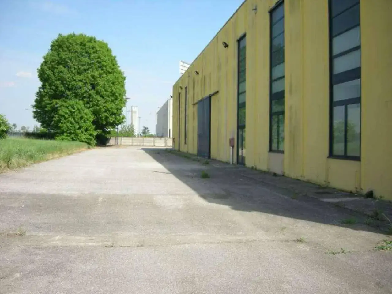 Locale commerciale in Via Toscana, Vignate, {3} - Foto 2
