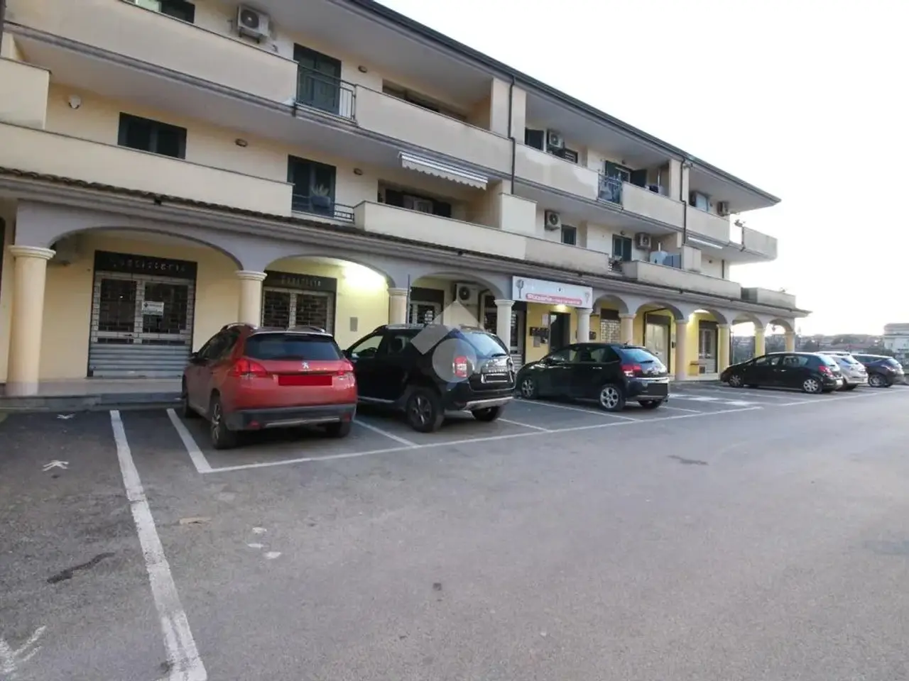 Negozio in Piazza Don Giovanni Palmiero 14, Portico Di Caserta, {3} - Foto 2