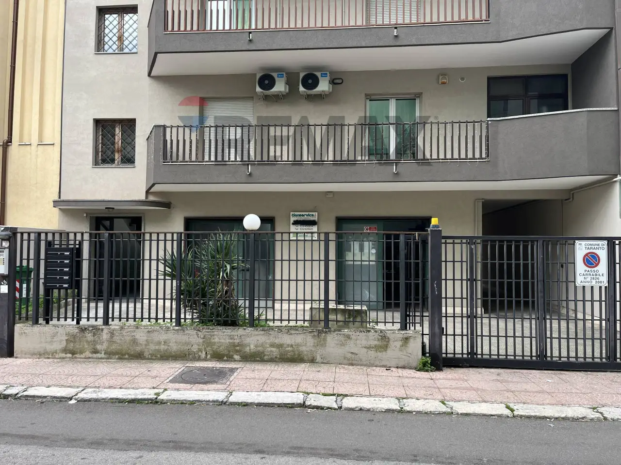 Negozio in , Taranto, {3} - Foto 2