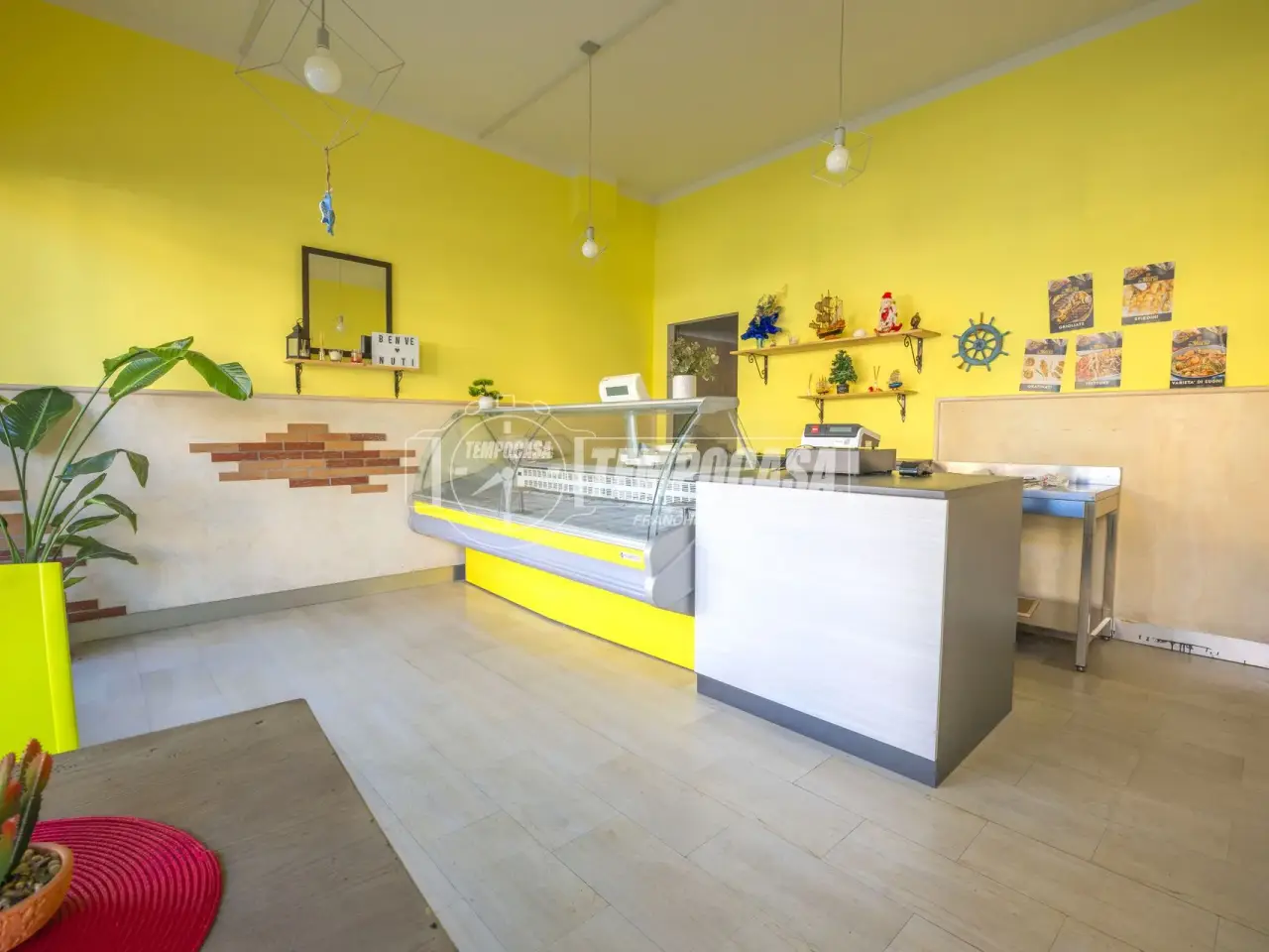 Alimentari in Via Pietro Nenni, Sant'Elpidio A Mare, {3} - Foto 1