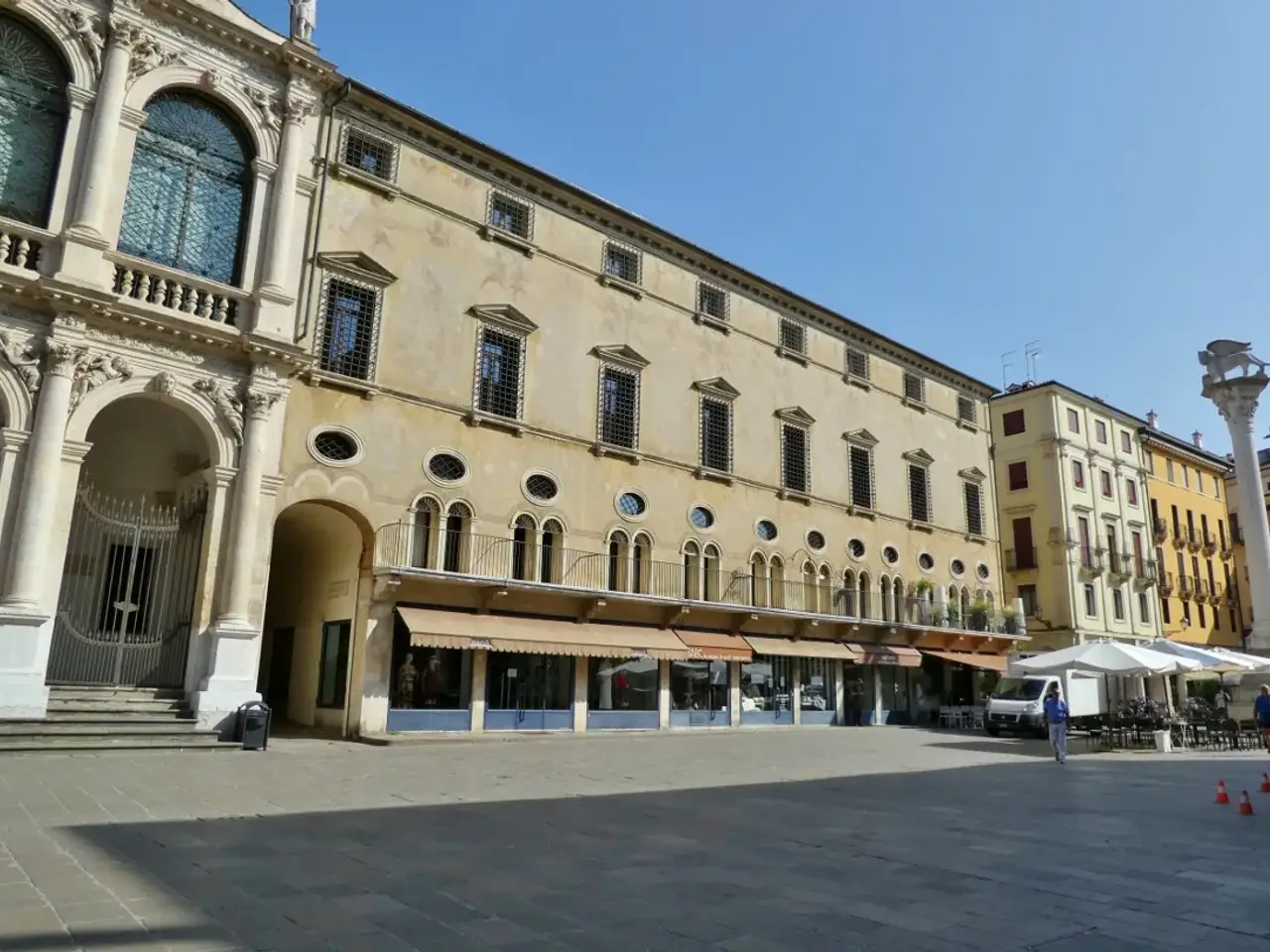 Negozio in Piazza dei Signori, Vicenza, {3} - Foto 1