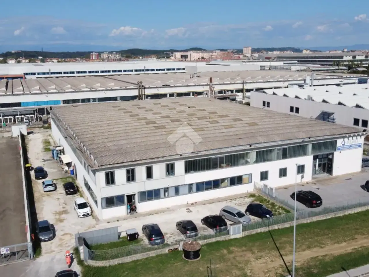Capannone in Viale Africa 34, Pontedera, {3} - Foto 1