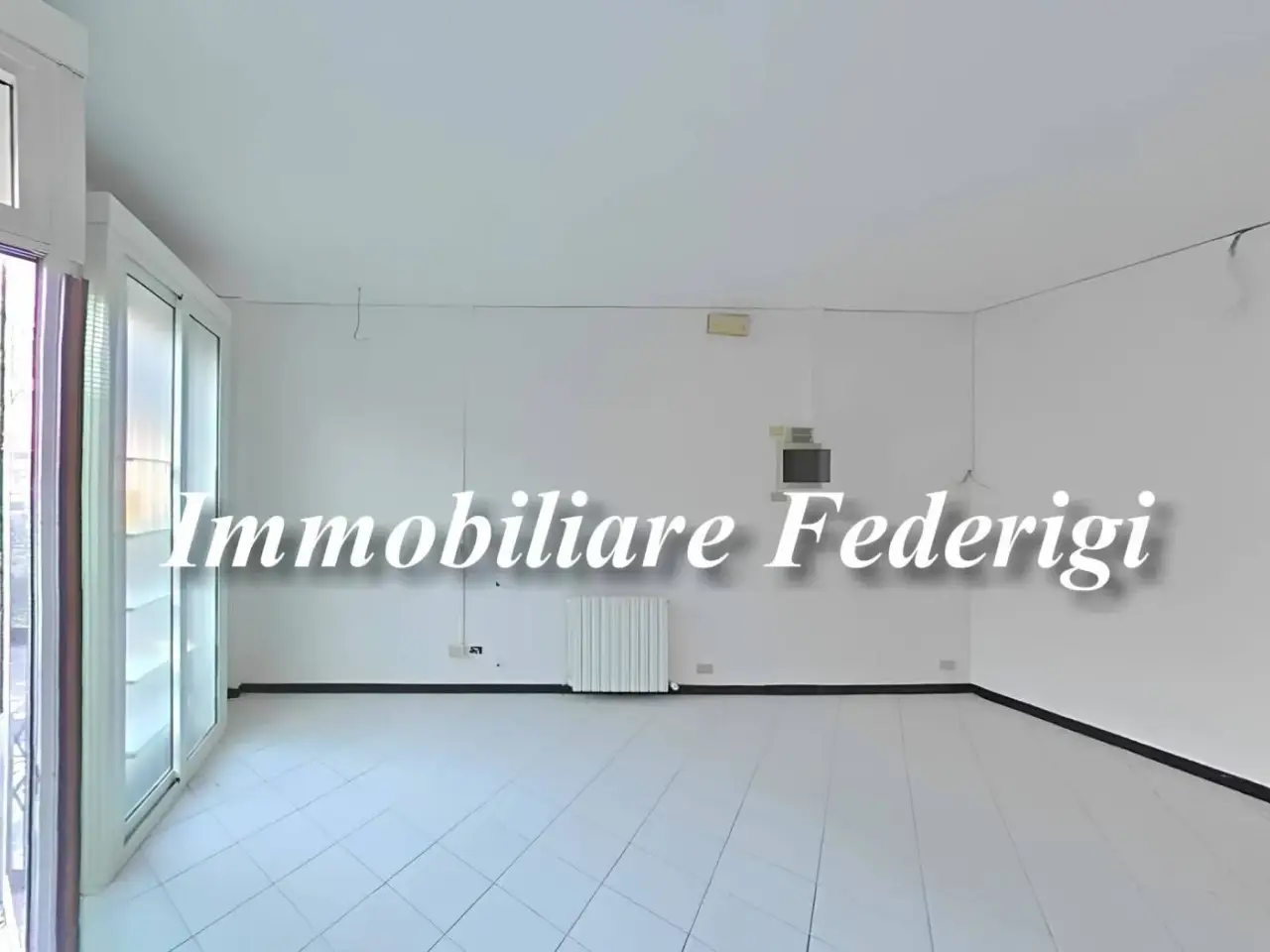 Negozio in Via Venezia, Carrara, {3} - Foto 1