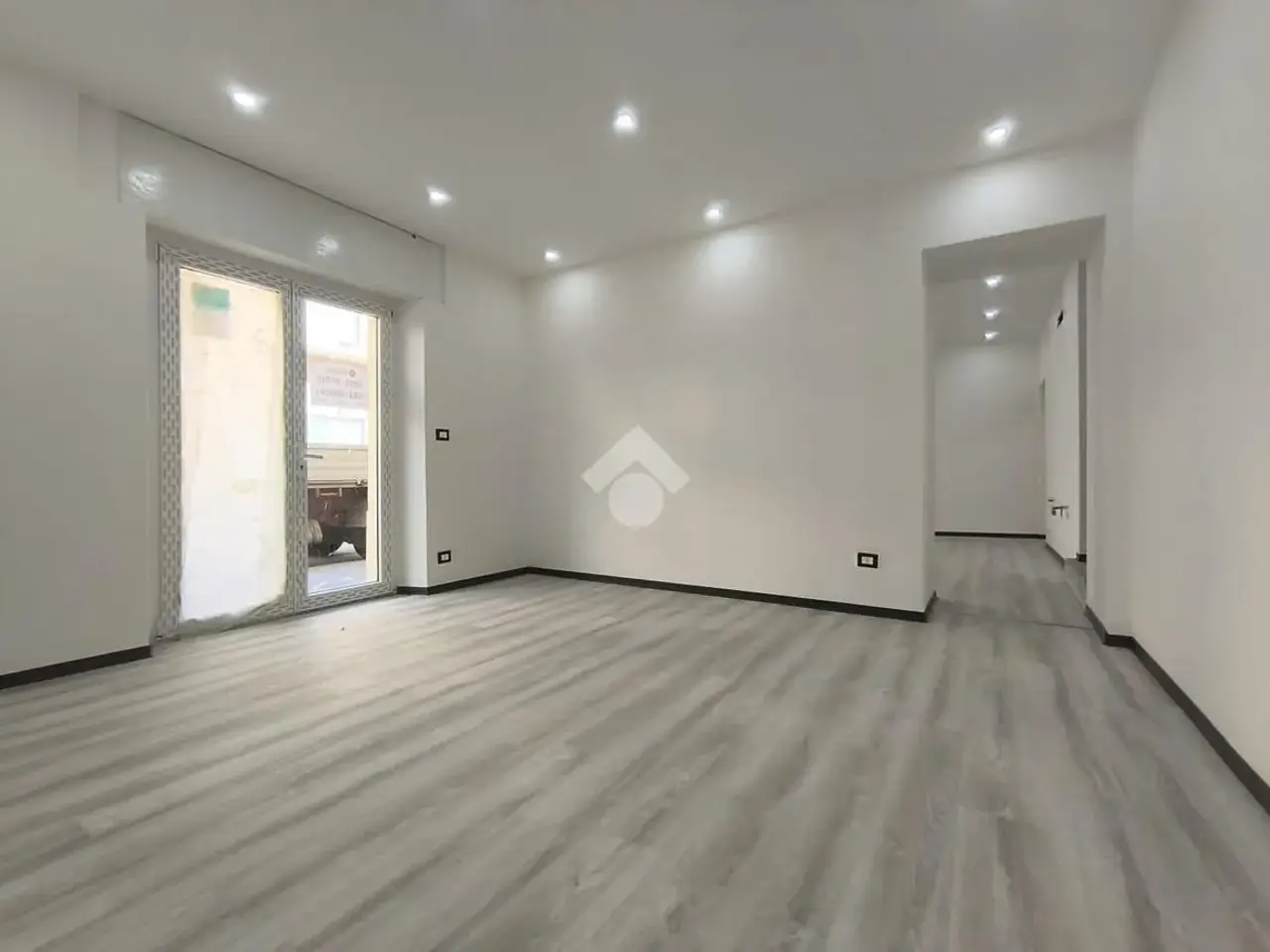 Negozio in Via Nizza 111, Acqui Terme, {3} - Foto 1