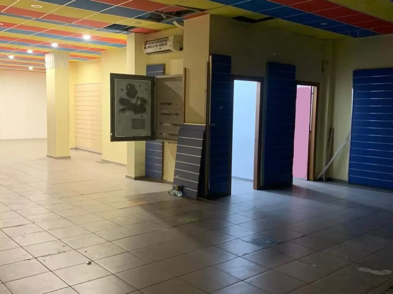 Palazzina commerciale in , Casavatore, {3} - Foto 1