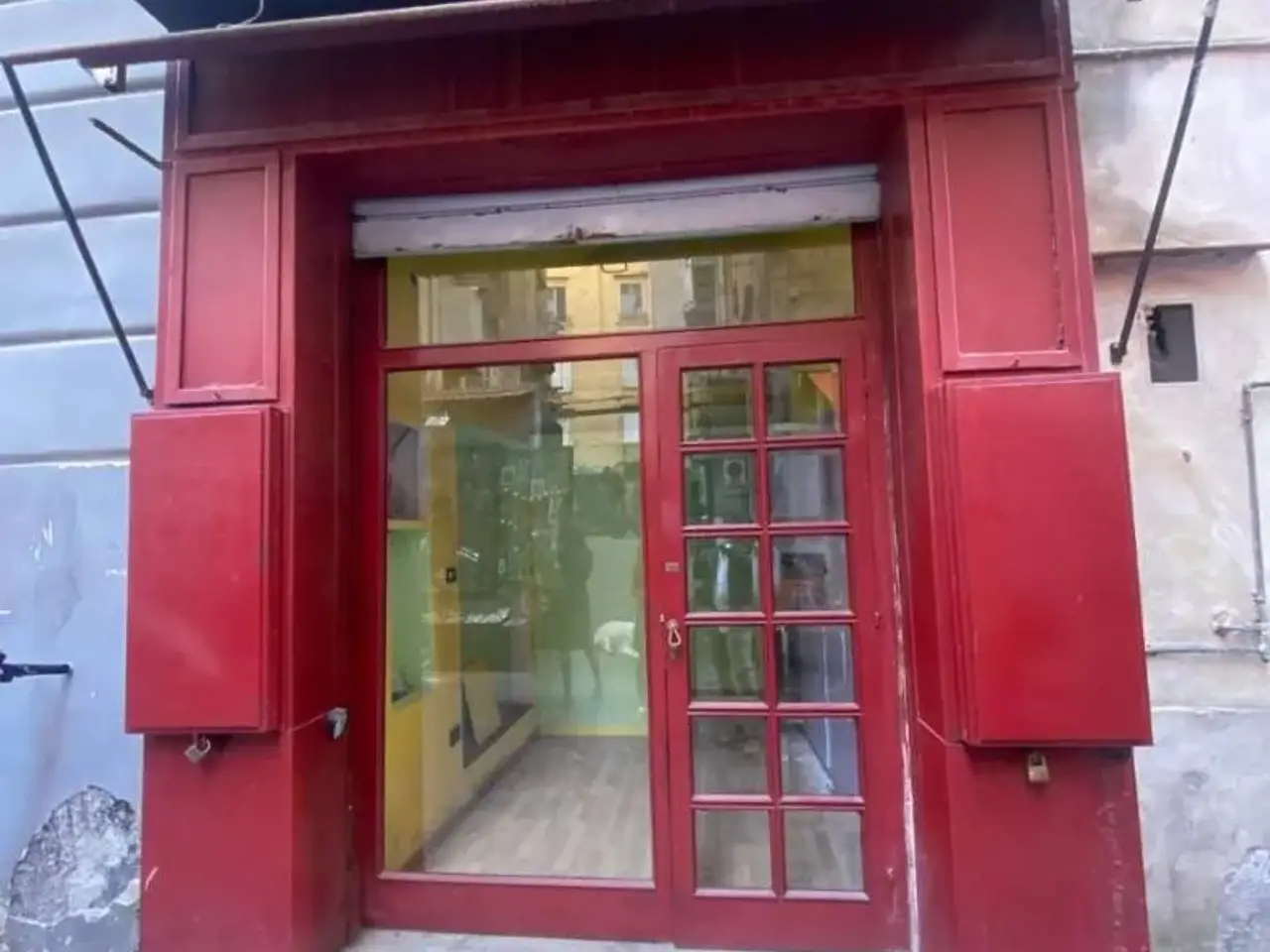Locale commerciale in Via Giovanni Bausan 8 Napoli, Napoli, {3} - Foto 1