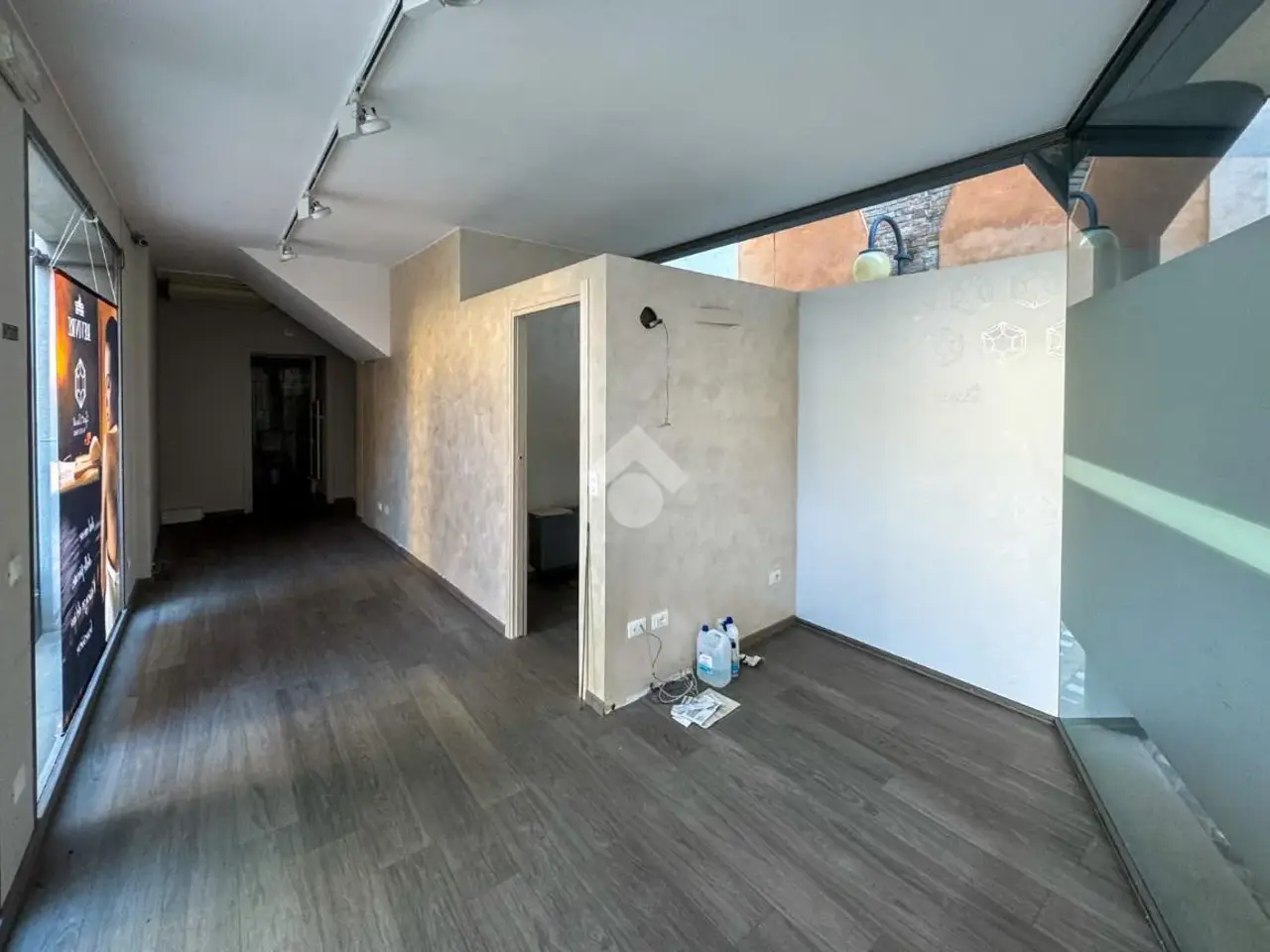 Negozio in Corso Vittorio Emanuele II 208, Piacenza, {3} - Foto 2