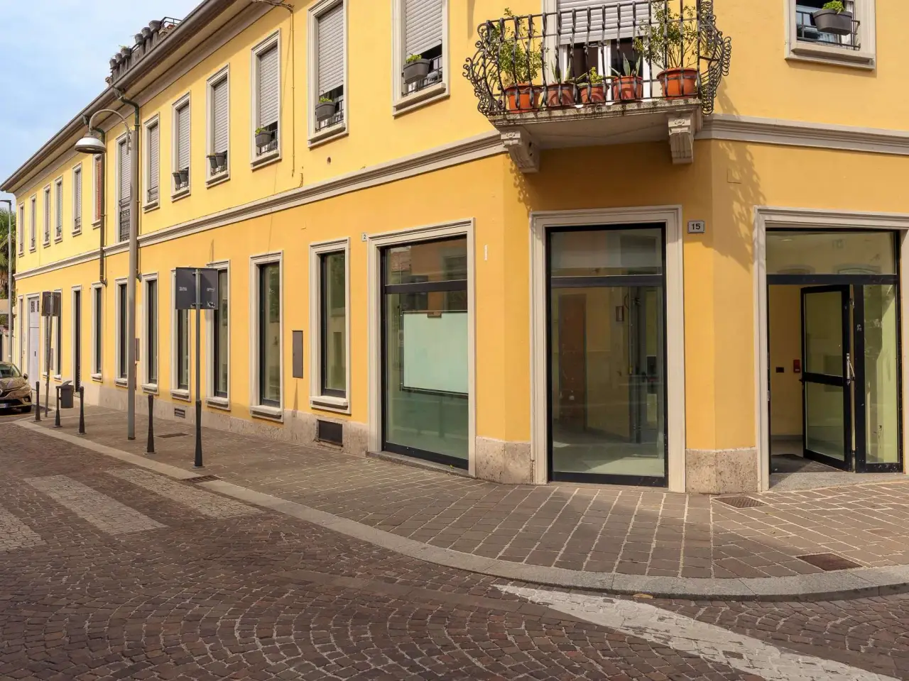 Negozio in , Carate Brianza, {3} - Foto 1