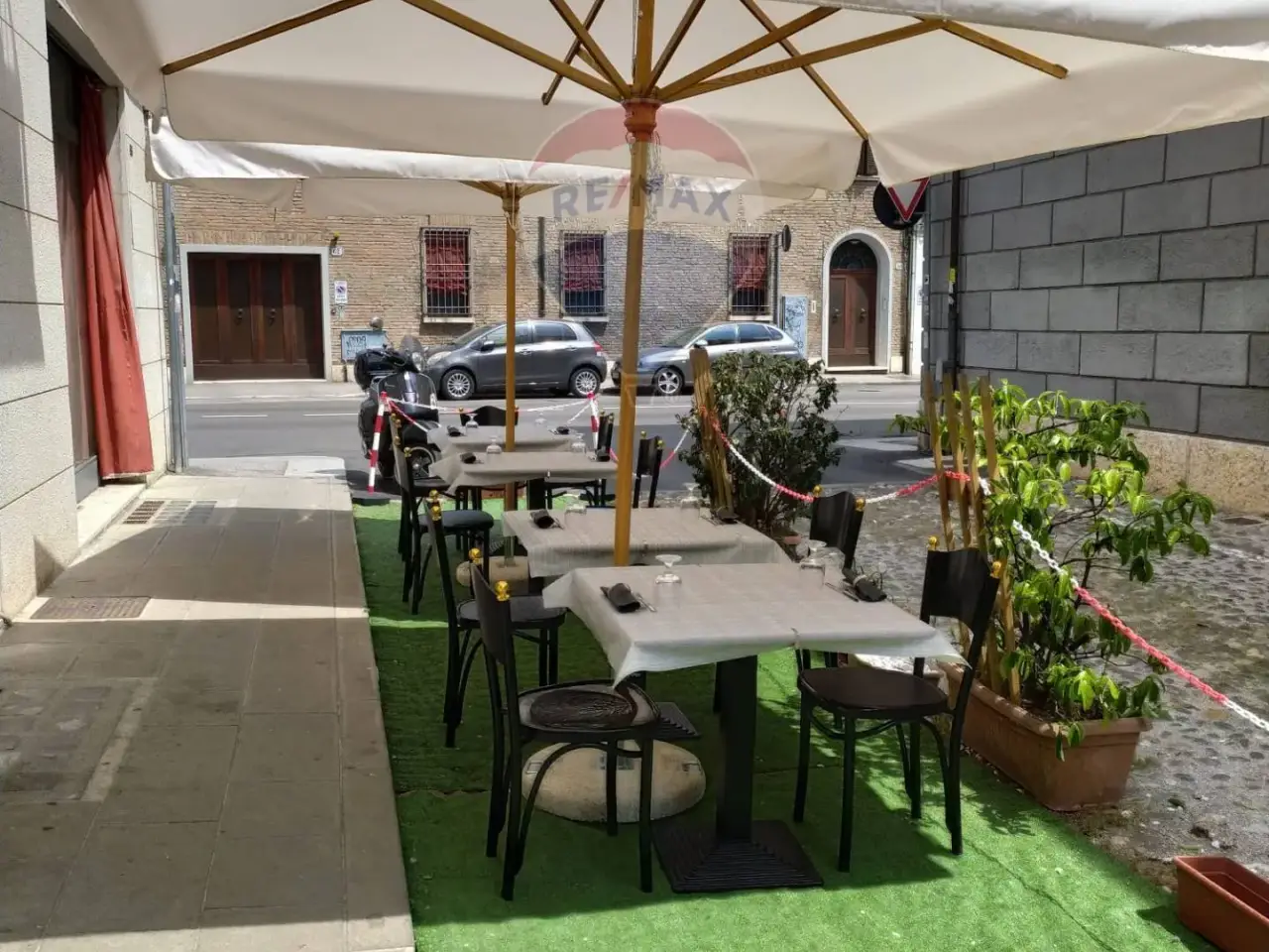 Esercizio commerciale in Corso Porta Po 38, Ferrara, {3} - Foto 1