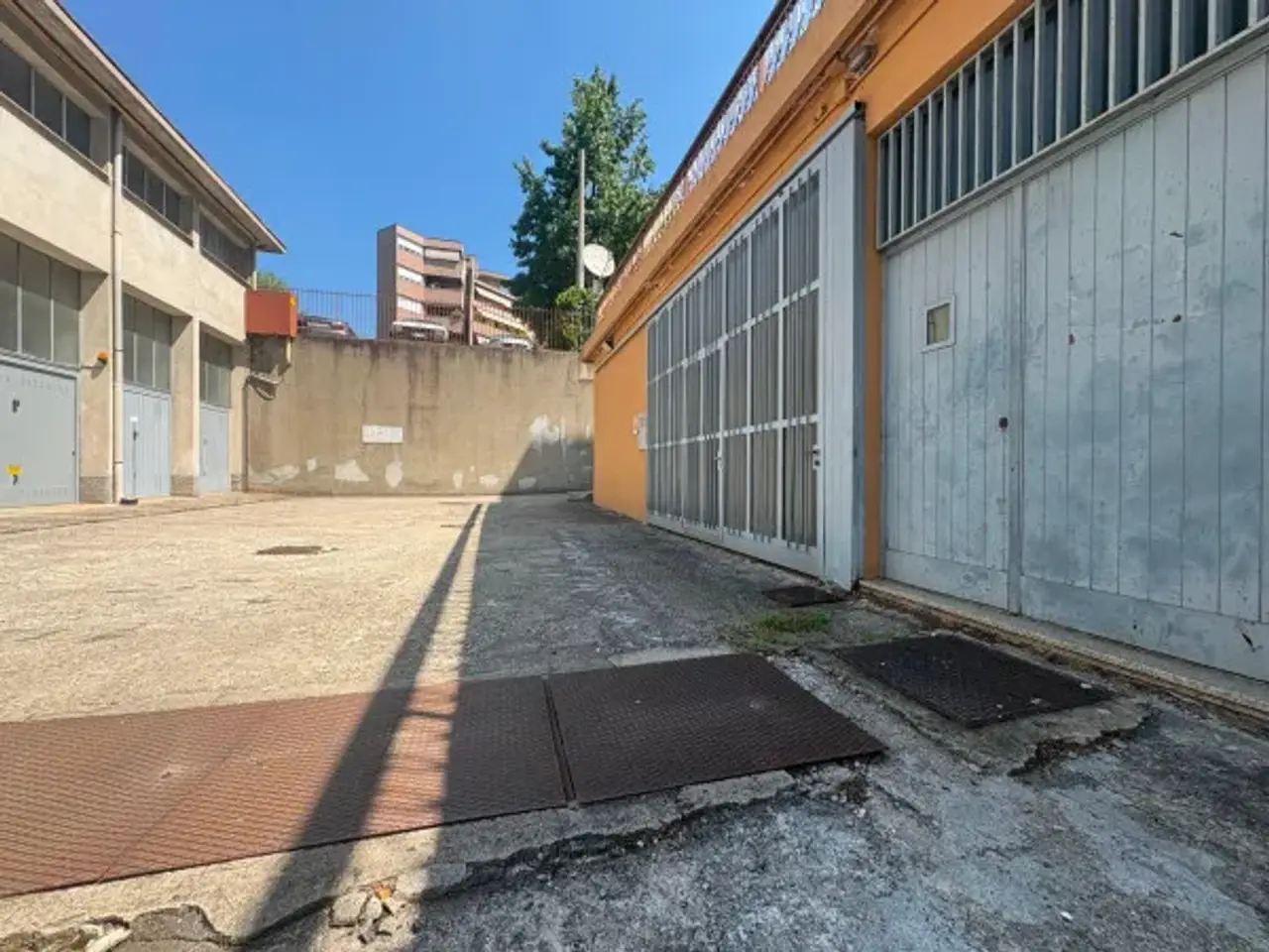 Magazzino in Largo Verrotti di Pianella 7, Gallarate, {3} - Foto 2