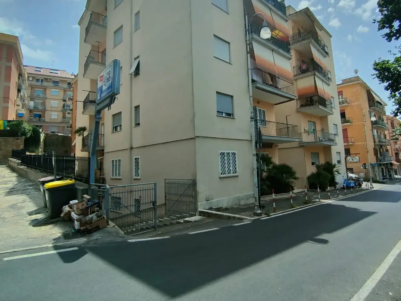 Negozio in Via Virgilio, Albano Laziale, {3} - Foto 1