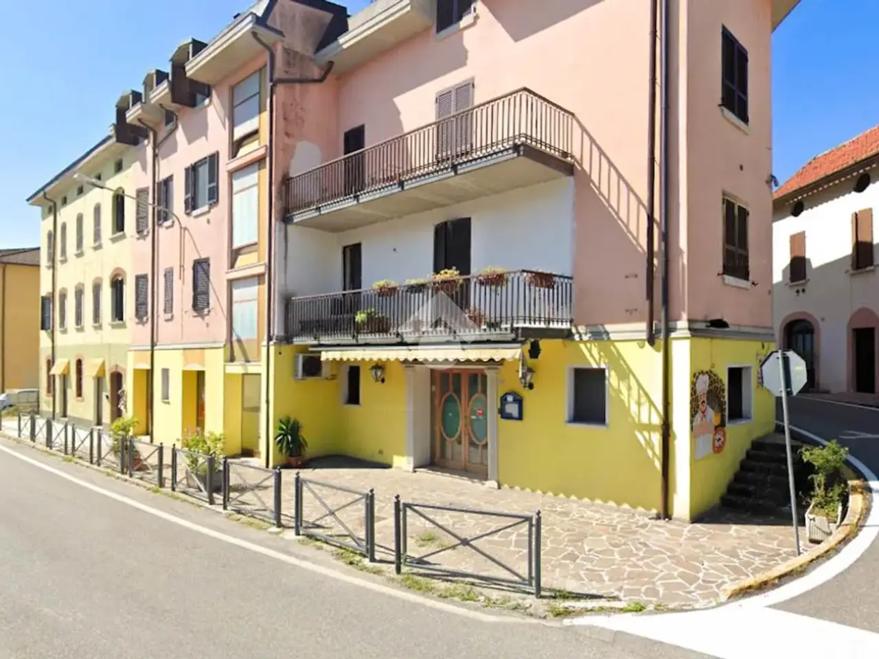 Negozio in Via d. Signori 22, Roe' Volciano, {3} - Foto 1