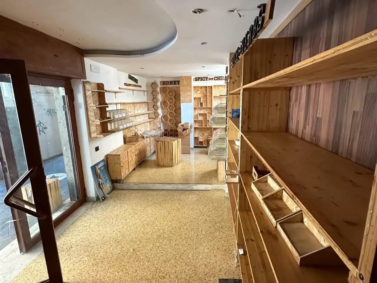 Negozio in , Cava De' Tirreni, {3} - Foto 1