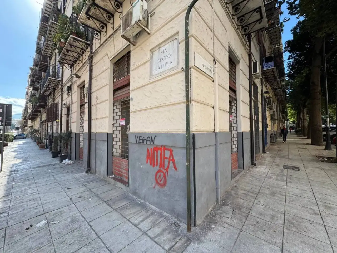 Locale commerciale in Via Isidoro La Lumia, 86, Palermo, {3} - Foto 1