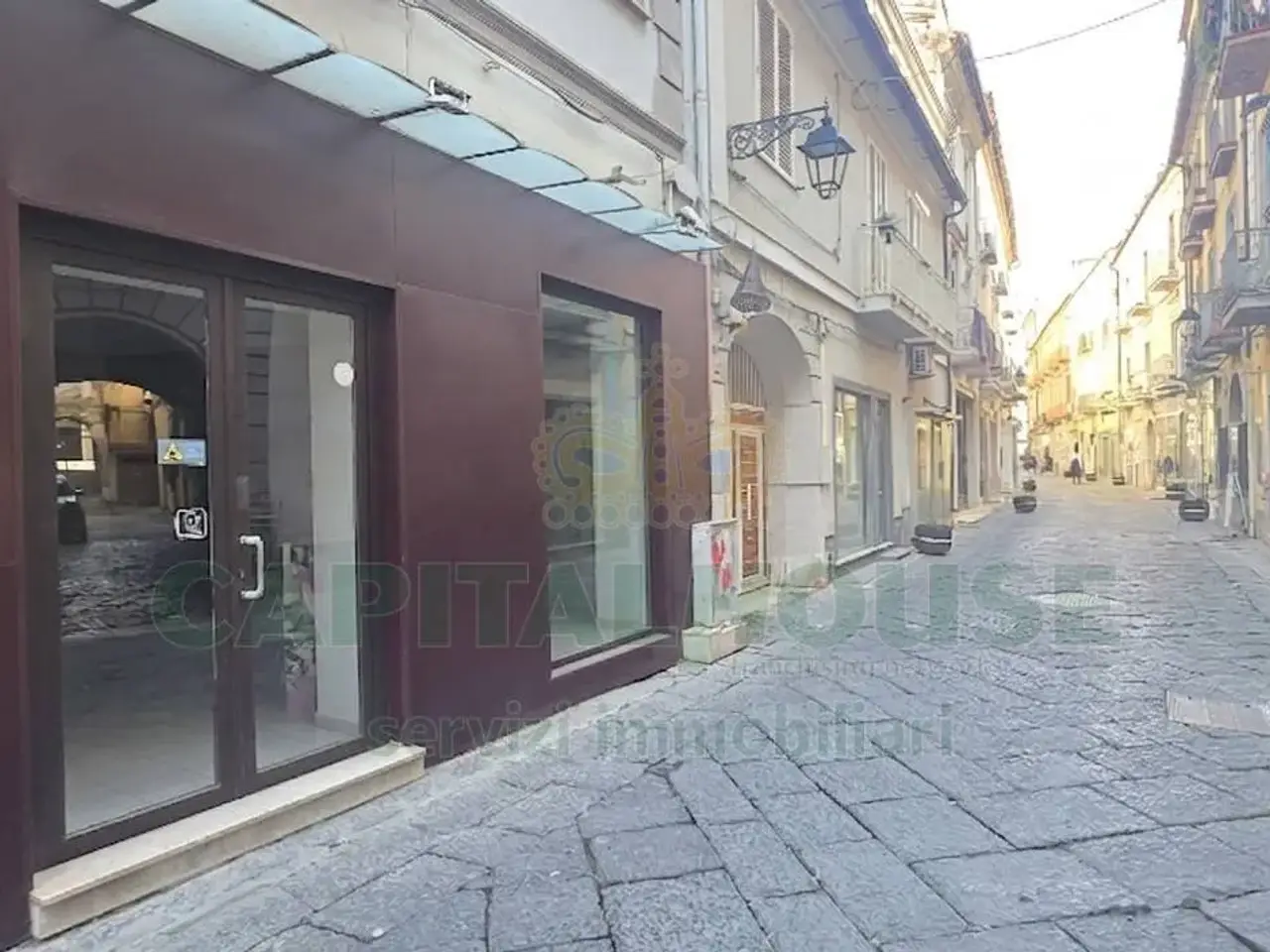 Negozio in Via San Giovanni 37, Caserta, {3} - Foto 1